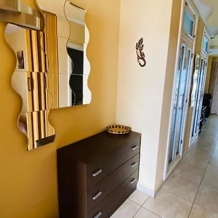 Cozy Close To Fanabe Beach, Tenerife Appartamento Costa Adeje (Tenerife)
